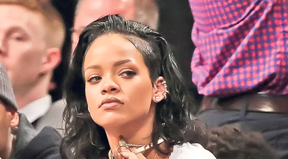 Primul meci din grupa G a fost comentat pe Twitter de celebra cântăreaţă americană Rihanna: «Germania e prea bună, iubitul meu Ronaldo»