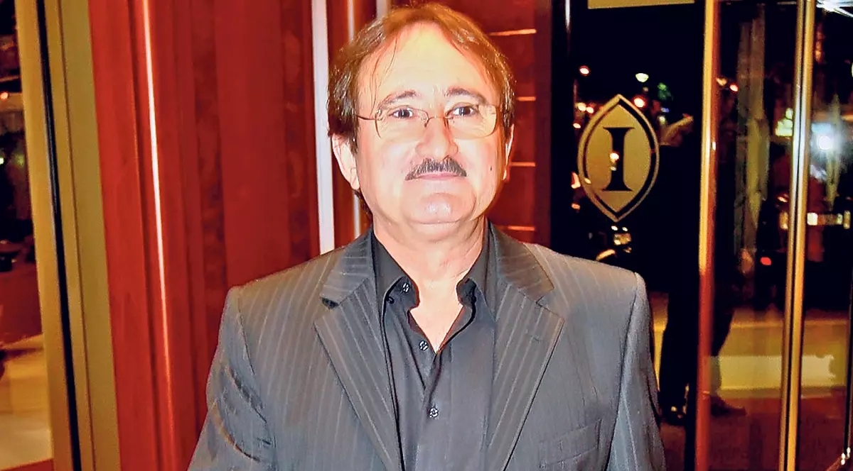 Ce asemănare izbitoare! Cornel Palade regretă că nu l-a confundat nimeni cu Mircea Băsescu