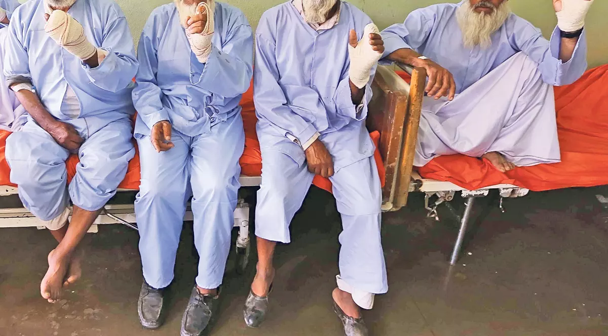 Teroare printre cetăţenii afgani! Le-au tăiat degetele pentru că au votat