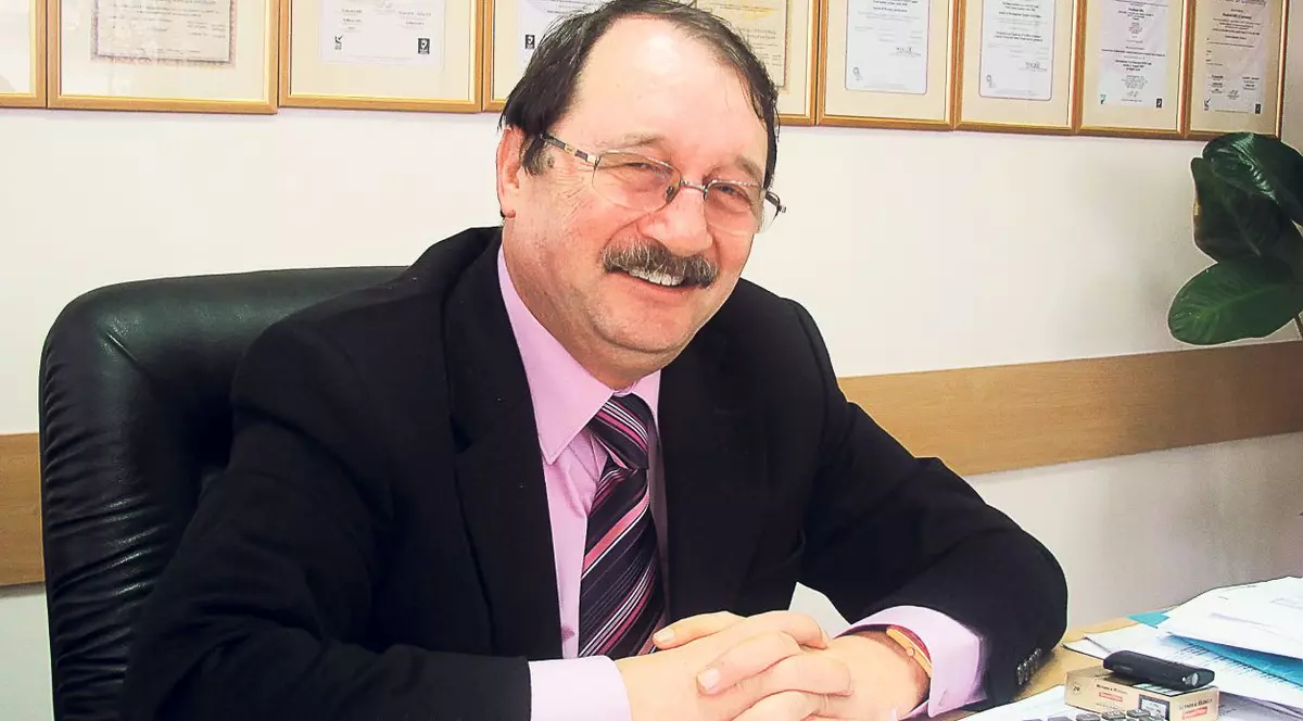 Fiul lui Bercea Mondial îl suna pe Mircea Băsescu din închisoare