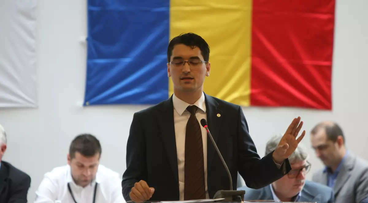 FRF a vrut să aducă antrenori străini pe salarii cât ajutorul de șomaj afară! 