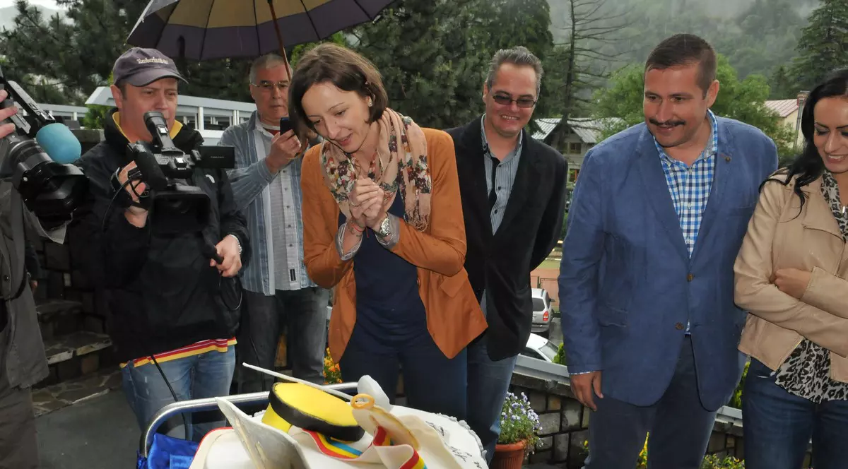 Petrecere pentru Ana Maria Brânză, în Buşteni | FOTO