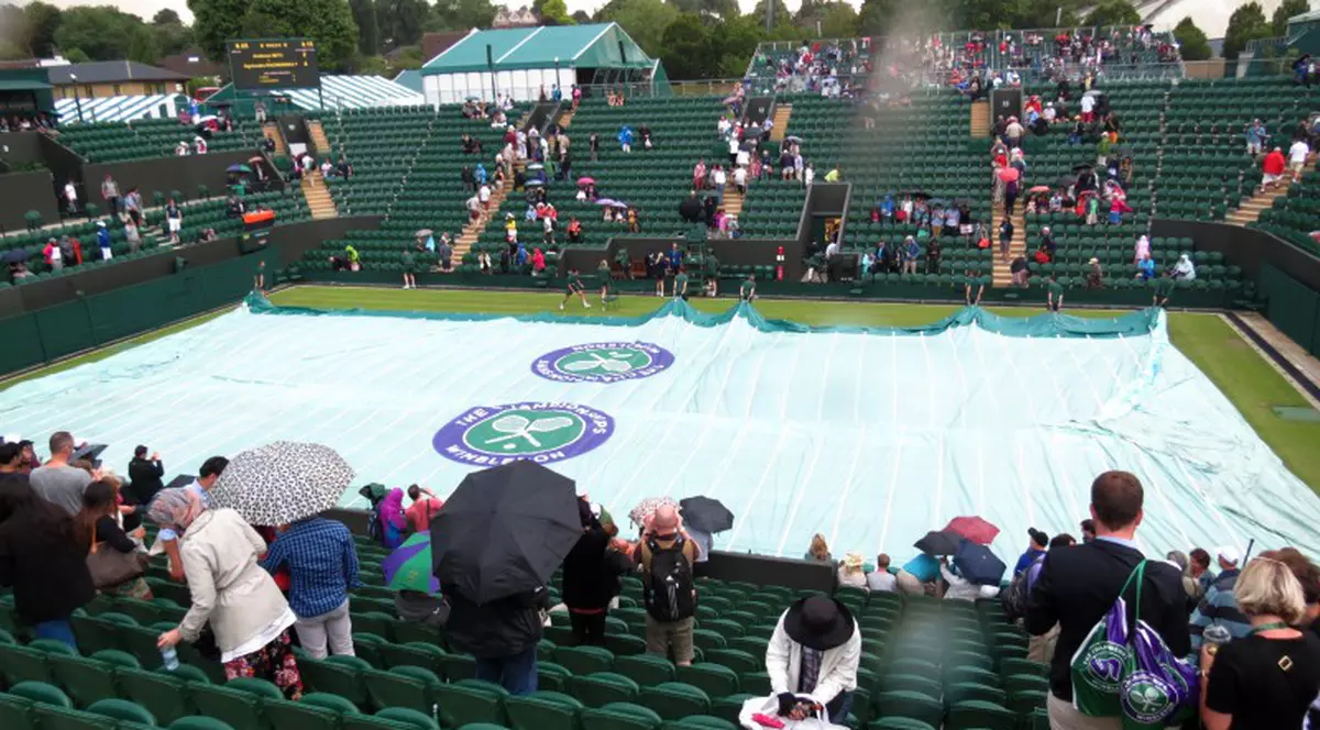 WIMBLEDON / Speranțe doar în Halep. Meciul cu Țurenko, amânat de ploaie!