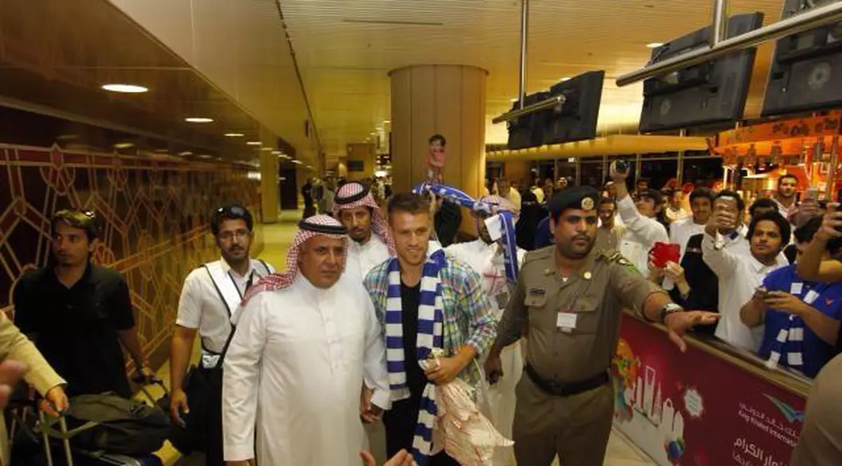 GALERIE FOTO / Pintilii a fost întâmpinat de sute de fani la sosirea în Arabia Saudită