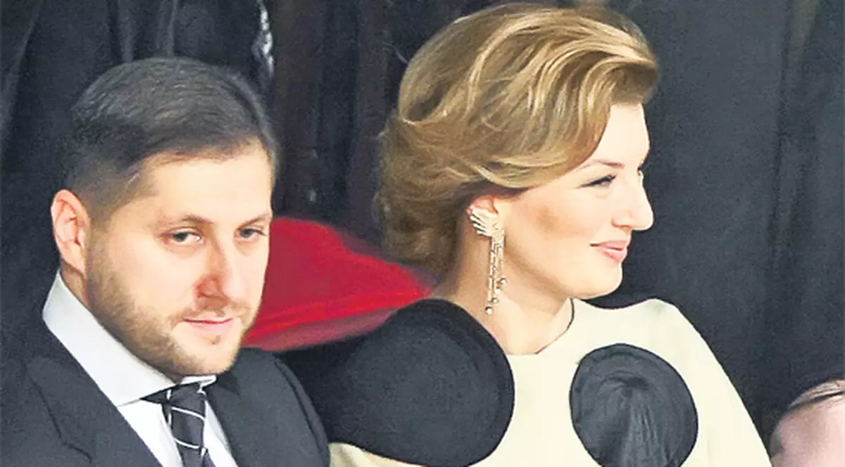 Fata cea mare a preşedintelui Băsescu, Ioana, şi soţul ei fac nunta la anul!