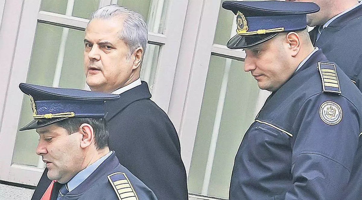 Adrian Năstase RISCĂ încă UN AN de ÎNCHISOARE! Astăzi se dă SENTINŢA