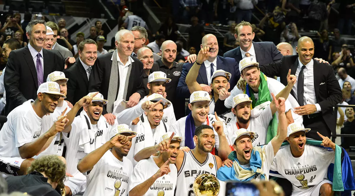 San Antonio Spurs, noua campioană din NBA! LeBron, lăsat mască de texani!