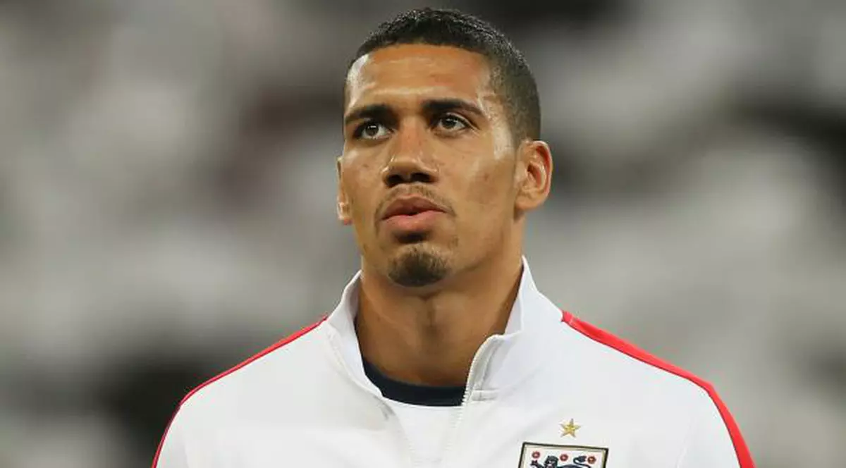 Euro 2016. Chris Smalling a fost internat în Bali, după ce a leșinat în vacanță | FOTO ÎN ARTICOL