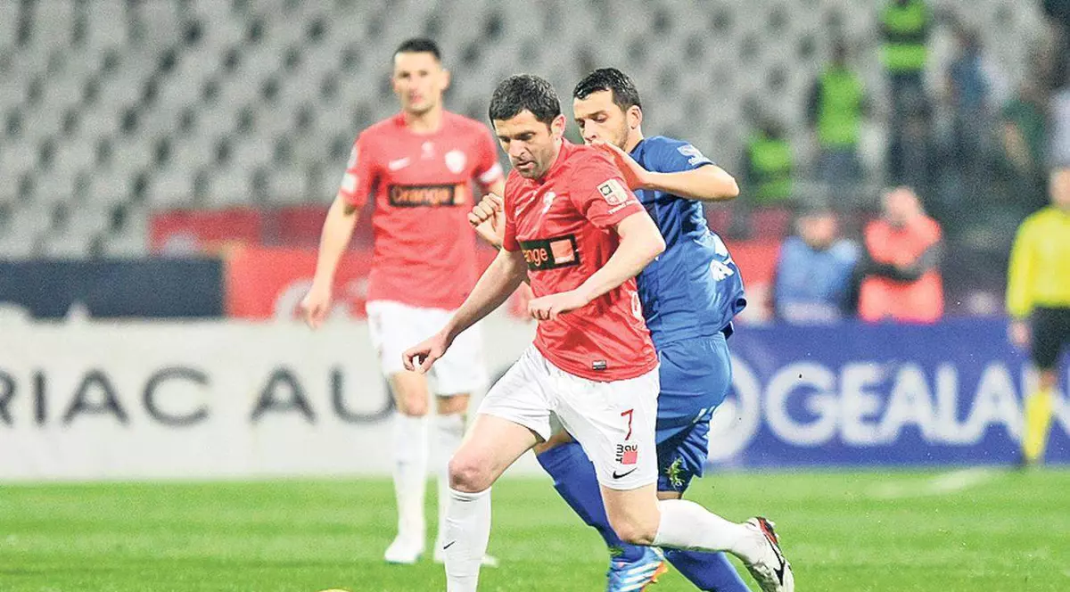 E OFICIAL! Dinamo a intrat în INSOLVENŢĂ!