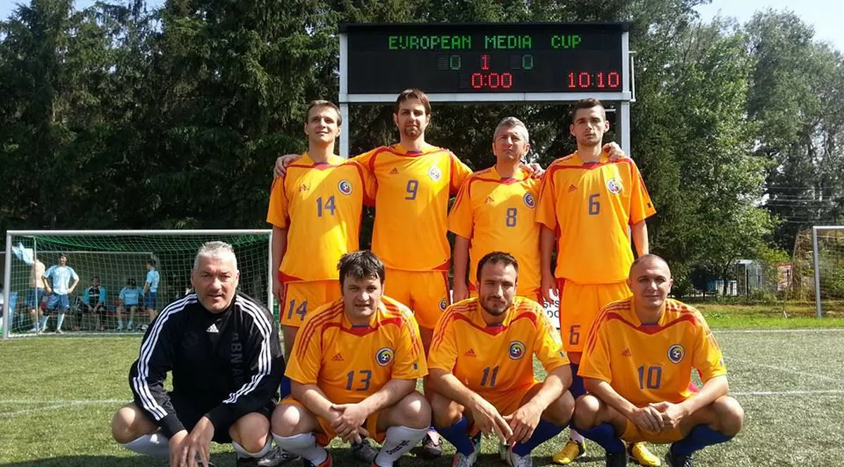 Jurnaliştii români ştiu şi cu mingea, nu doar cu pixul!