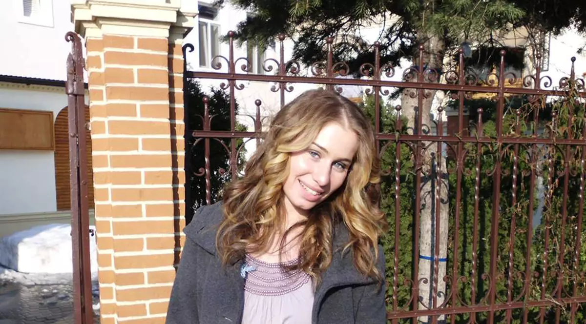 Elena Bogdan, fata bătută de Halep în 2008: ”Simona să aducă trofeul în țară!”