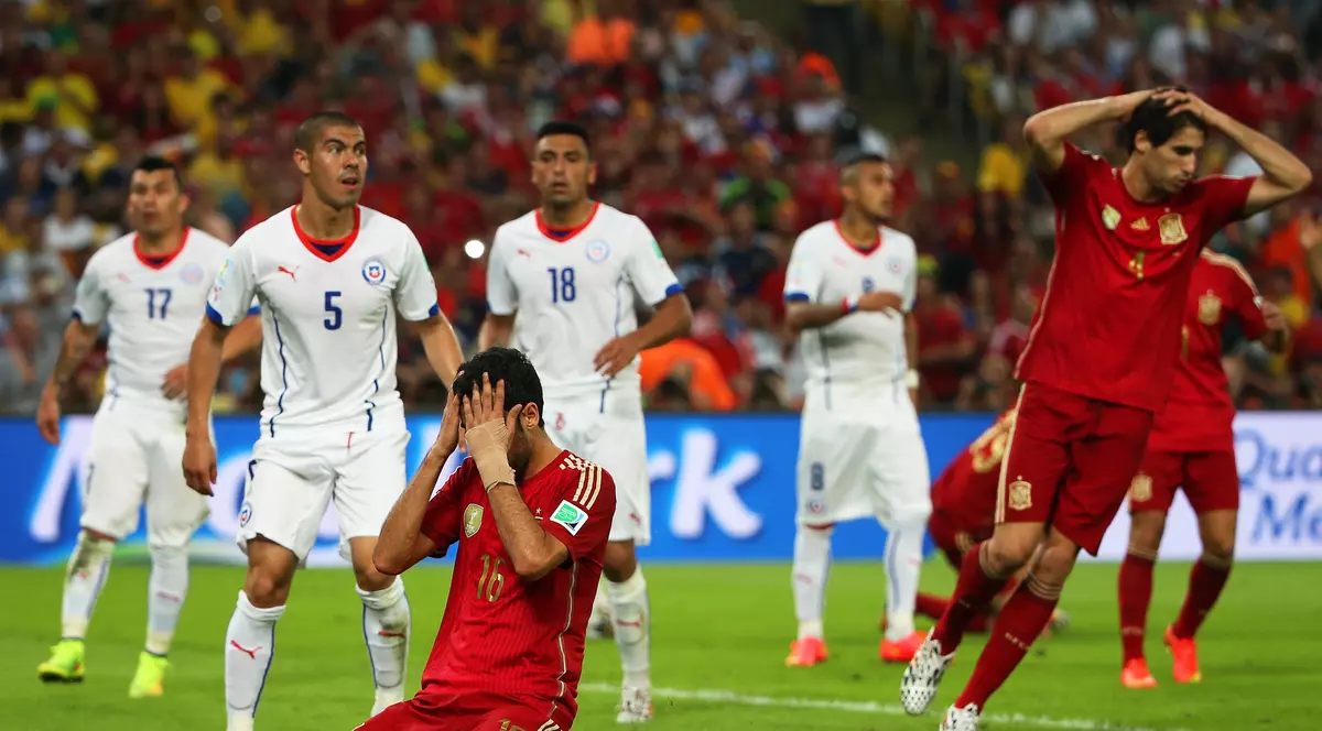 VIDEO / Campionatul Mondial de fotbal 2014, Grupa. B: Spania - Chile 0-2. Sud-americanii visează la titlu