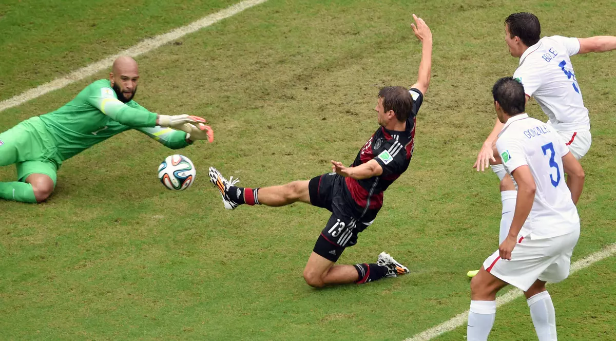  ”Superman” Tim Howard a fost desemnat "Jucătorul anului" în Statele Unite! 