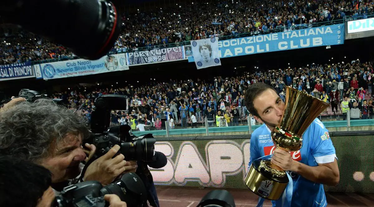 Napoli a anunţat suma pentru care îl lasă pe Higuain la Barcelona