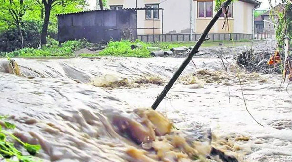 COD GALBEN de INUNDATII valabil până VINERI seara