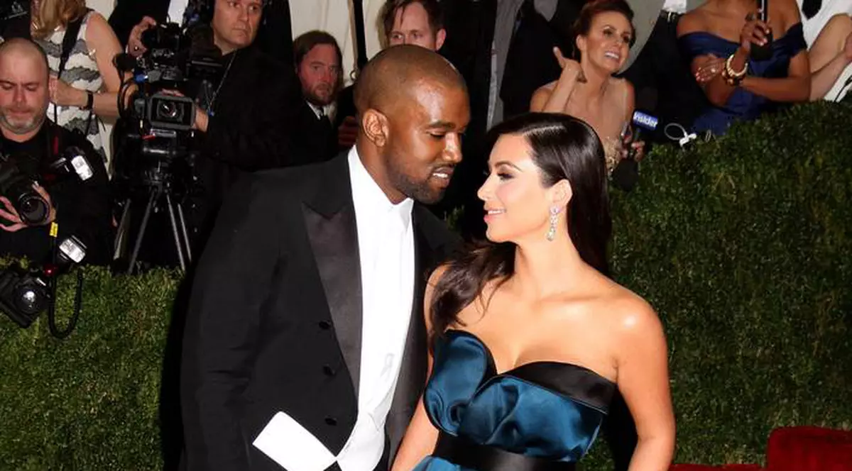 O fotografie cu Kim Kardashian şi Kanye West, cea mai APRECIATĂ imagine de pe Instagram | FOTO în articol