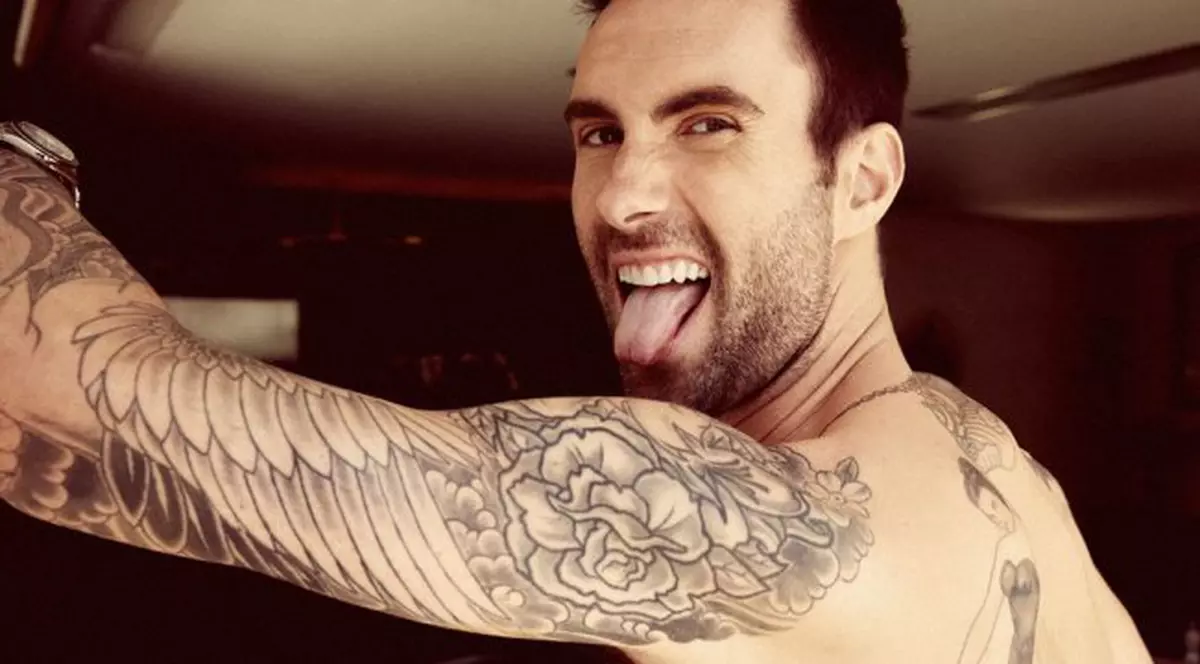 Țipă ca din gură de șarpe de teren, dar în pat era tăcută rău!