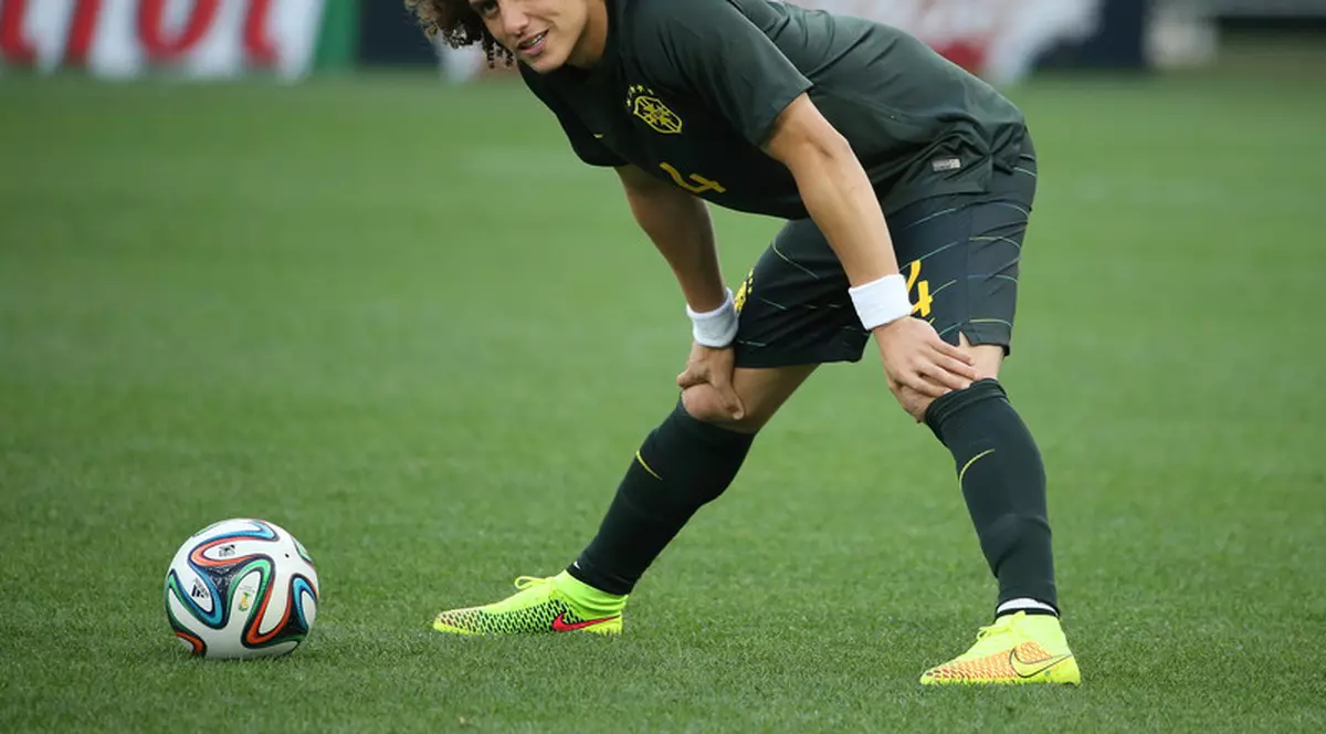 VIDEO / ”Ciobănașul” David Luiz era să nenorocească un om din staff!