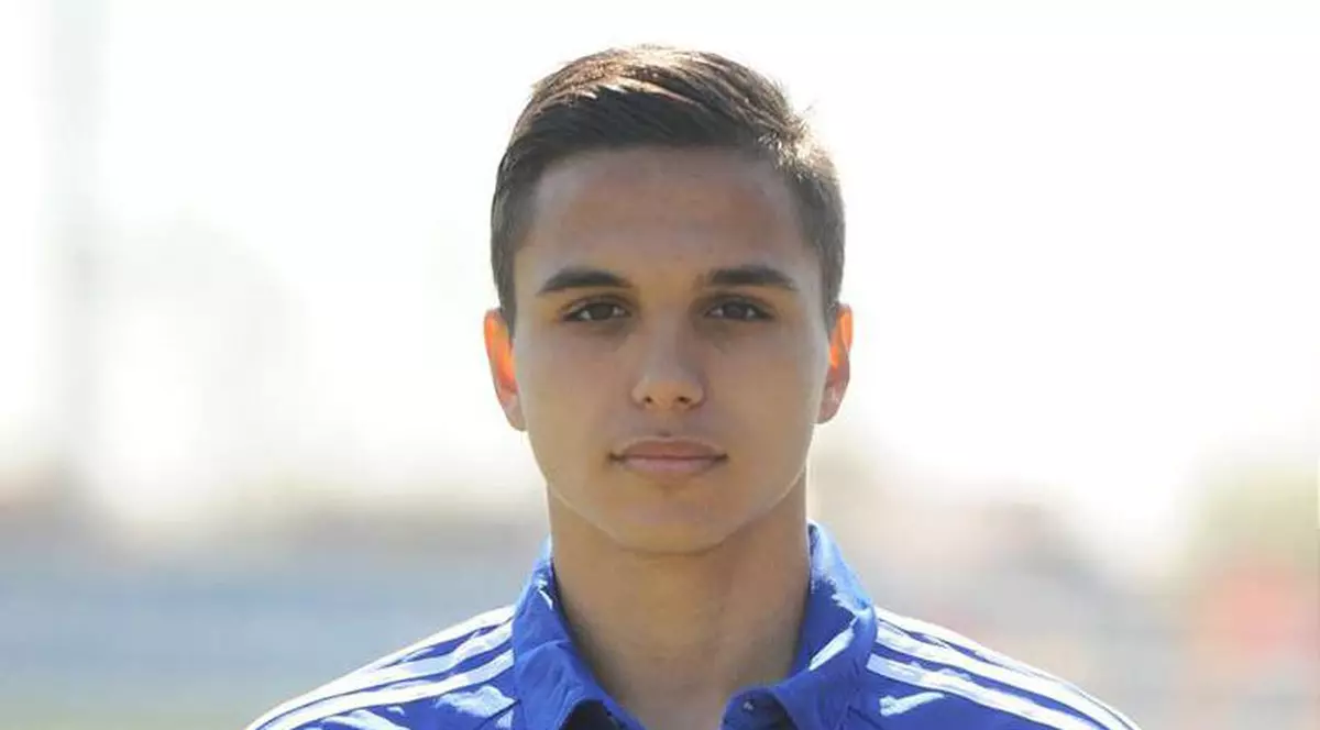 CFR Cluj l-a transferat pe Cristian Manea. Fundașul de 19 ani este al cincilea transfer al grupării din Gruia