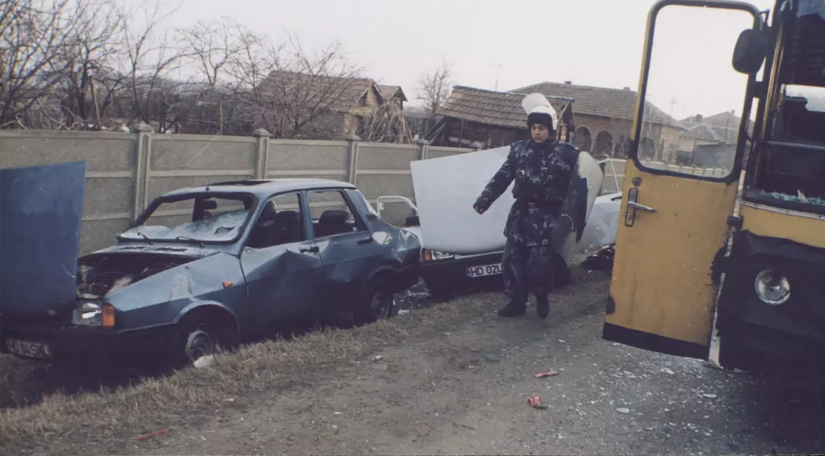 Se împlinesc 24 de ani de când MINERII au ADUS TEROAREA în Bucureşti | FOTO