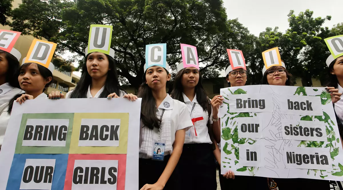 Gestul şocant al unei cântăreţe pop! Îşi dă VIRGINITATEA în schimbul elevelor răpite în Nigeria