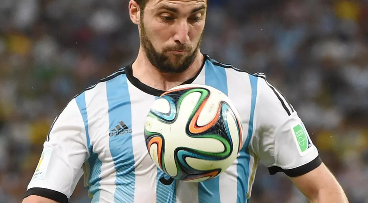 FC Barcelona își ia număr 9 din Serie A. Rakitici, catalan pe cinci ani