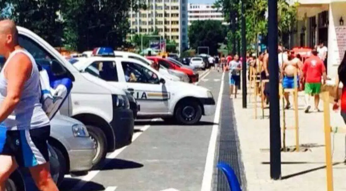 Ce exemplu daţi? Pista de biciclete din Mamaia, loc de parcare pentru Poliţie
