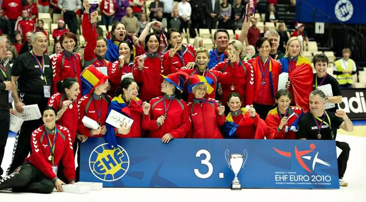 Grupă de foc pentru naţionala feminină de handbal
