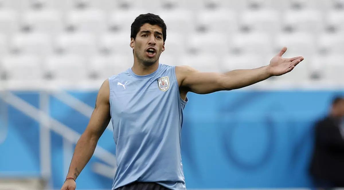 Sindicatul fotbaliştilor, alături de Luis Suarez