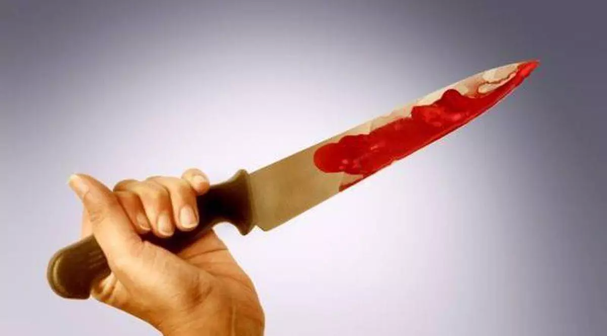 CAZ TRAGIC în Rădăuţi! Un tânăr şi-a TĂIAT GÂTUL după ce s-a certat cu iubita