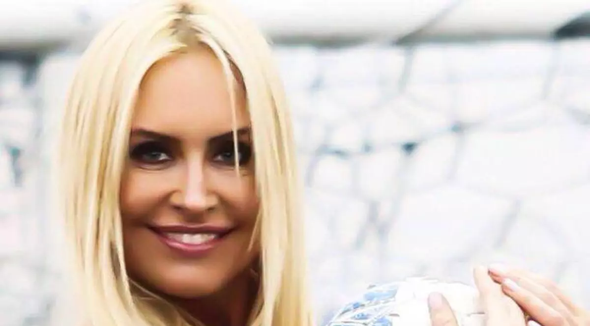 Vica Blochina, SPECIALISTA în LIMBI străine: "NU am dat BACALAUREATUL"