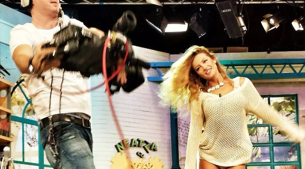 Flavia de la "'Neatza", IREZISTIBILĂ în COSTUM DE BAIE | FOTO