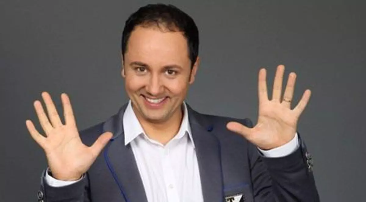 MĂRUŢĂ sare ÎN SUS de BUCURIE! POATE să IA din nou LEGĂTURA cu FANII LUI!