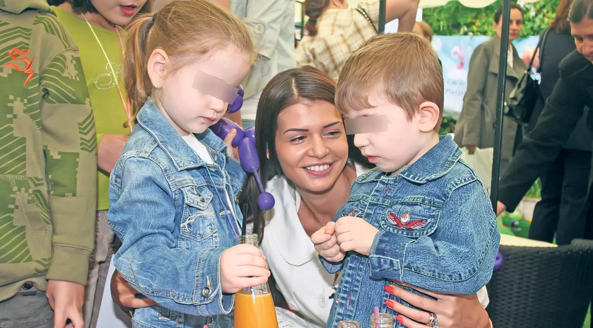 Moni, nici de mamă vitregă nu eşti bună!