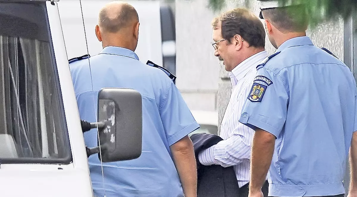 Mircea Băsescu face naveta la DNA