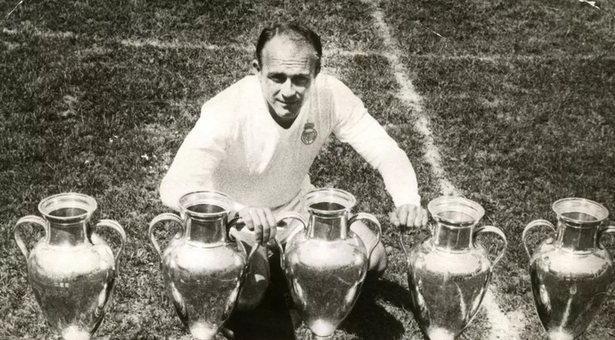 Di Stefano, ca Dobrin: n-a jucat nici un meci la Mondiale! 