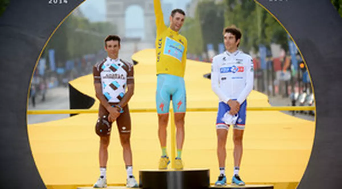 Nibali a câștigat Turul Franţei. Italianul a cucerit toate cele trei mari tururi