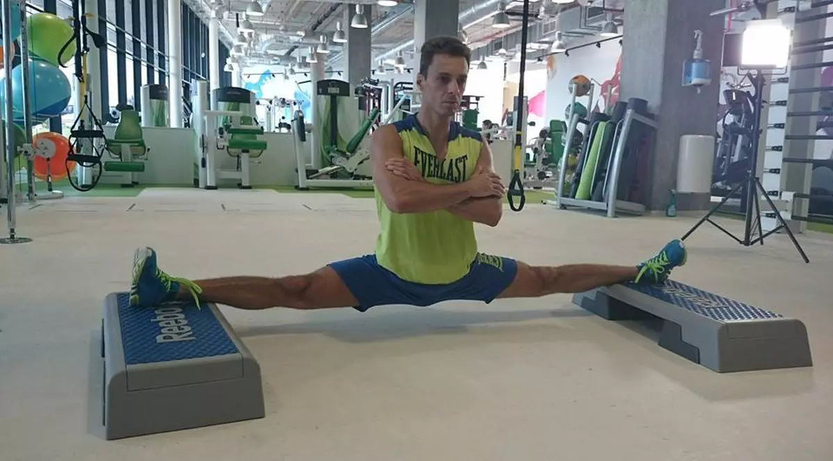 Mircea Badea FACE BANI DIN ŞPAGAT