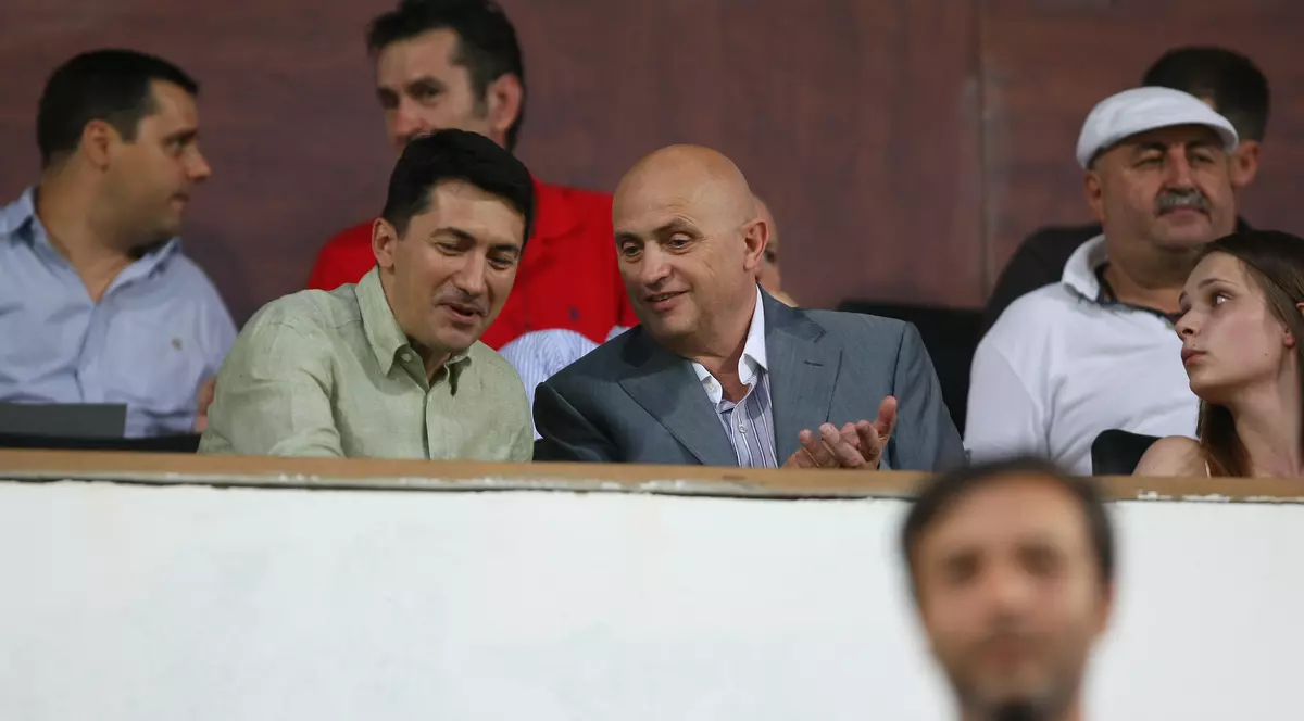 Valerii Moraru a preluat acţiunile lui Adrian Zamfir. Cât a plătit pentru ele