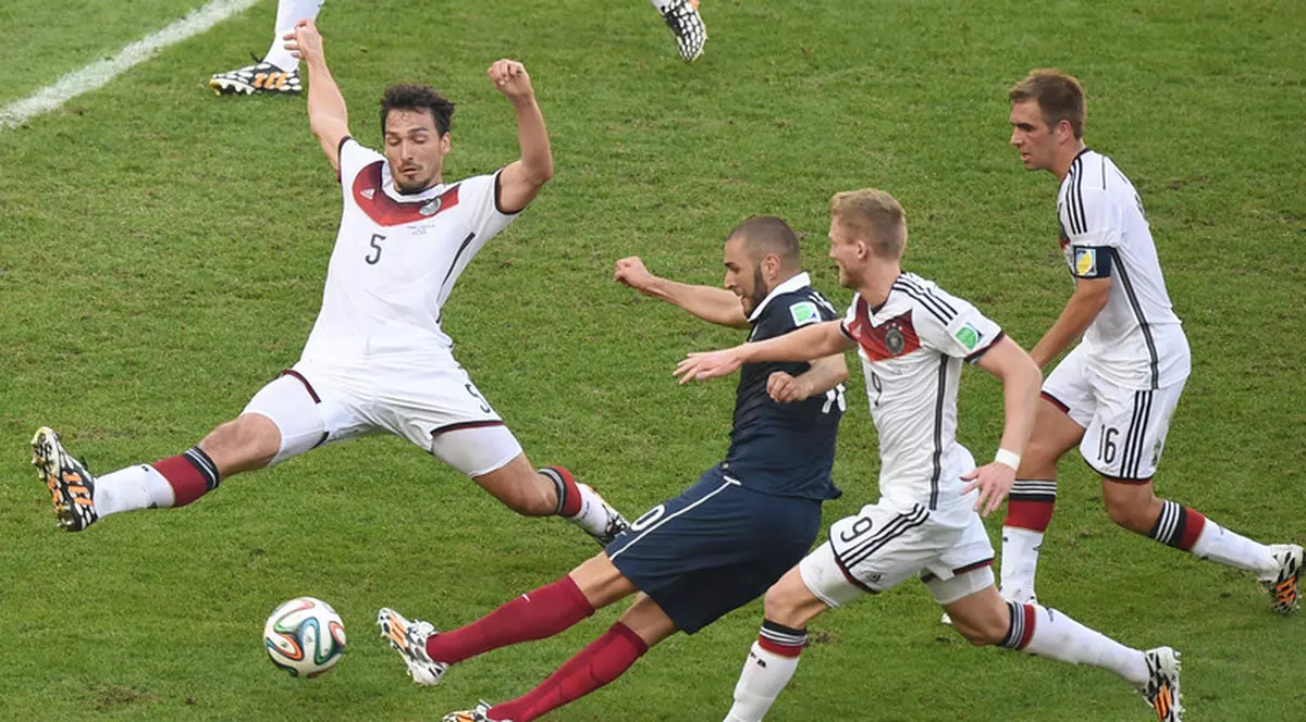 Explicaţiile eşecului. Didier Deschamps îşi pune cenuşă în cap