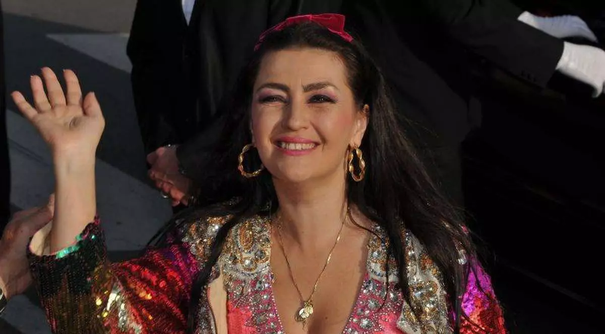 RONA HARTNER s-a ÎNTORS în ŢARĂ! "PUN la CALE nişte SURPRIZE!"