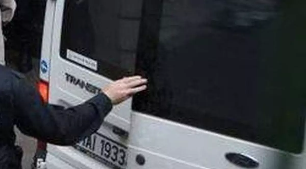 Bătrâneii dădeau ţepe cu terenuri