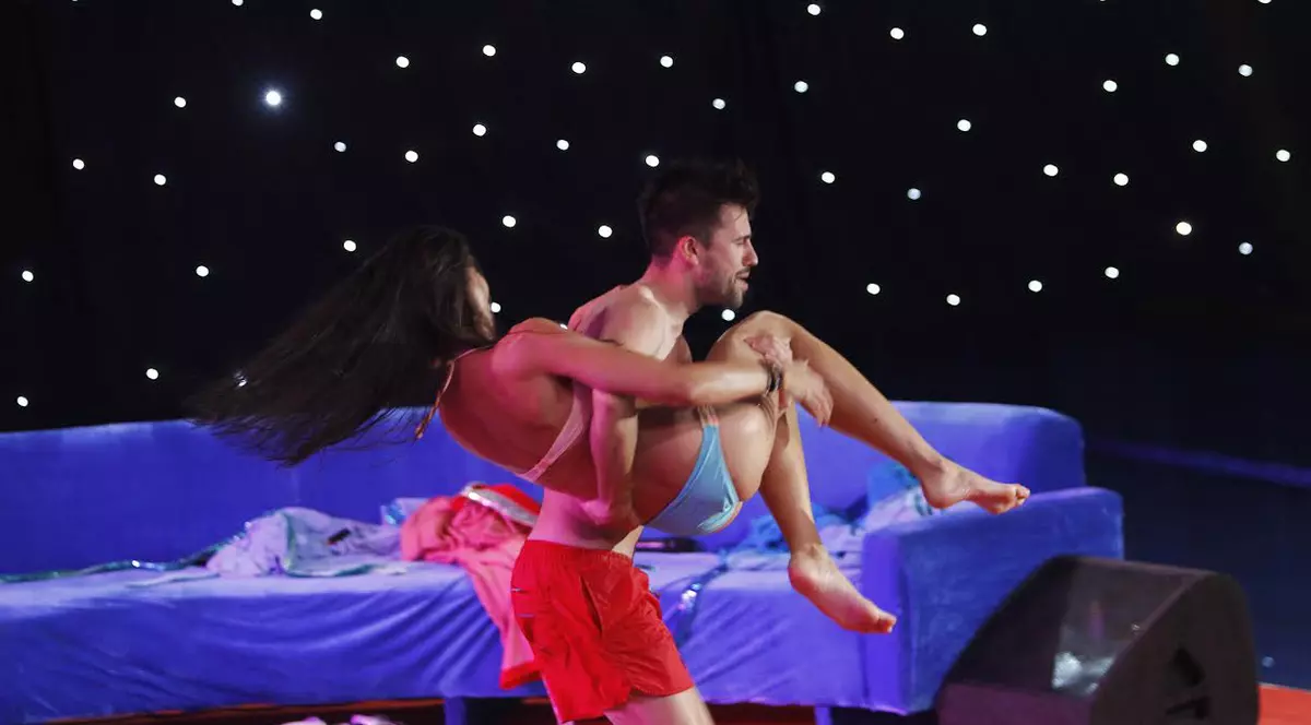 O NOUĂ POVESTE DE DRAGOSTE ÎN SHOWBIZ! Proaspăt DIVORŢATA ALINA PUŞCAŞ şi FLORIN RISTEI formează CEL MAI FRESH CUPLU!