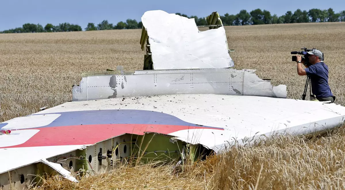 AVION PRĂBUŞIT în UCRAINA | De unde a fost lansată racheta care a doborât aeronava companiei Malaysia Airlines