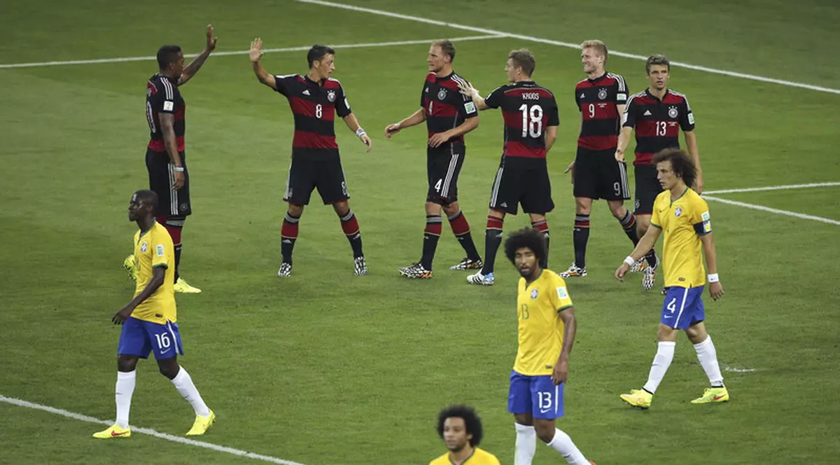 Aroganțe între germani și brazilieni la început de an. Ronaldo i-a răspuns cu aceeași monedă lui Toni Kroos