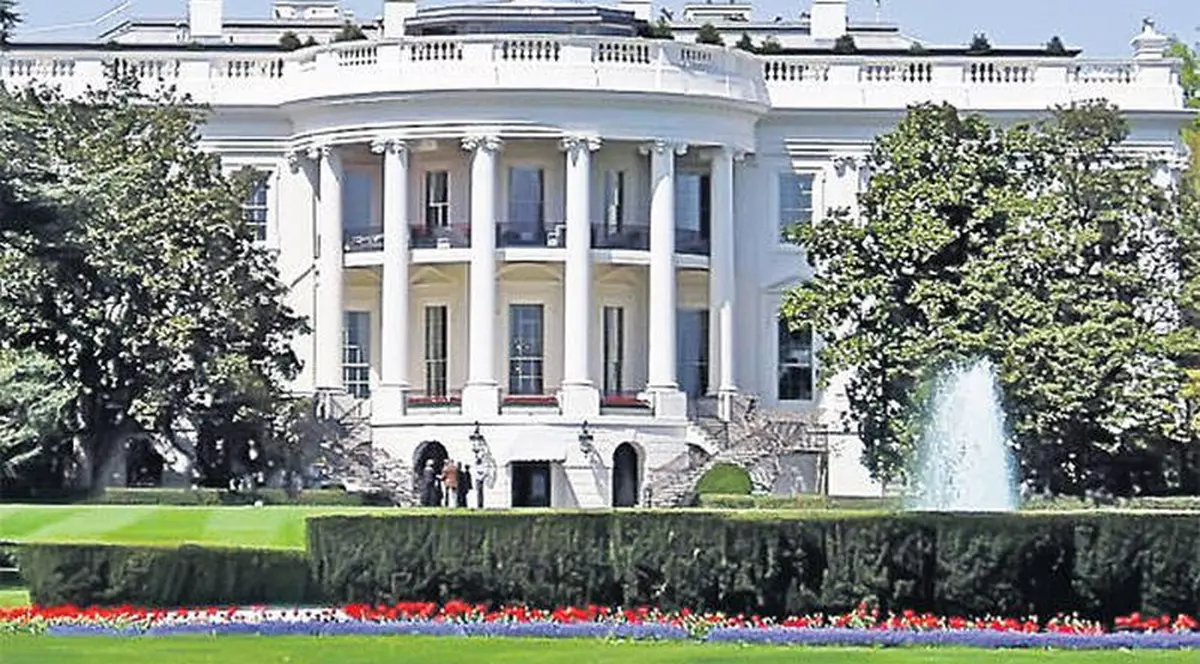 Un cântăreţ celebru a fumat marijuana în Casa Albă | VIDEO