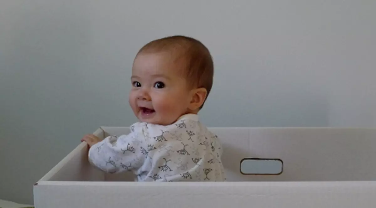 CUTIA care SALVEAZĂ BEBELUŞI. Legea TRUSOULUI pentru NOU NĂSCUŢI ar putea reveni. Iată ÎN CE CONDIŢII