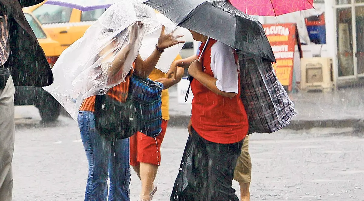 AVERTIZARE NOWCASTING! COD GALBEN de PLOI în 11 judeţe