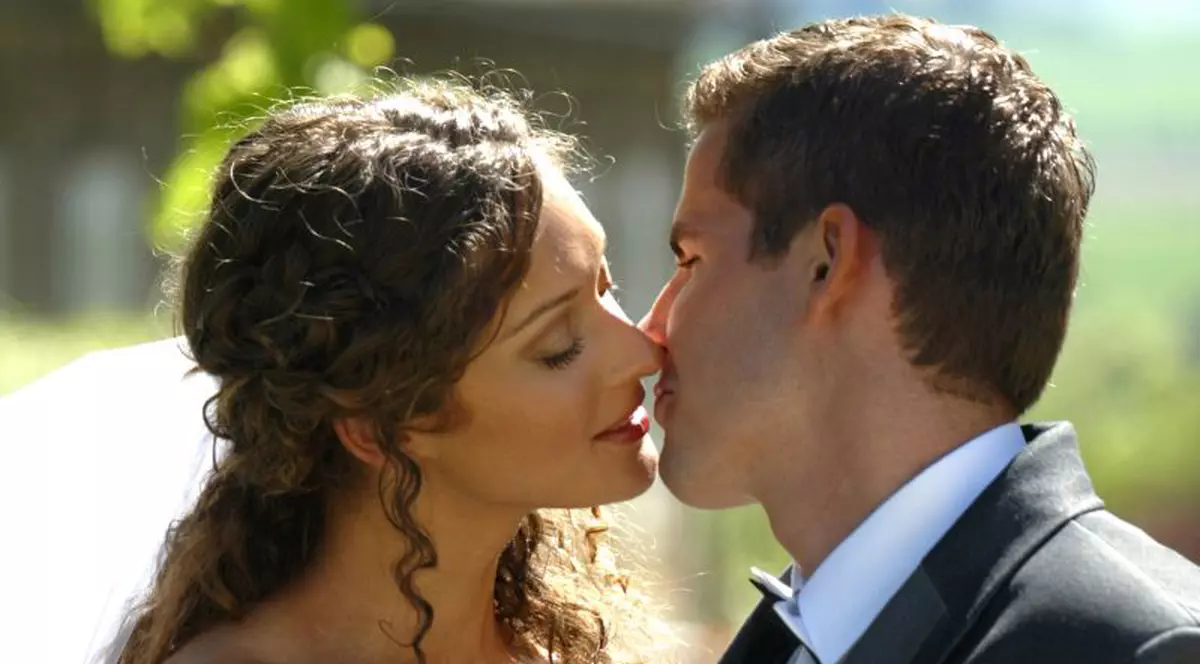 Ce-i face atrăgători pe bărbaţi