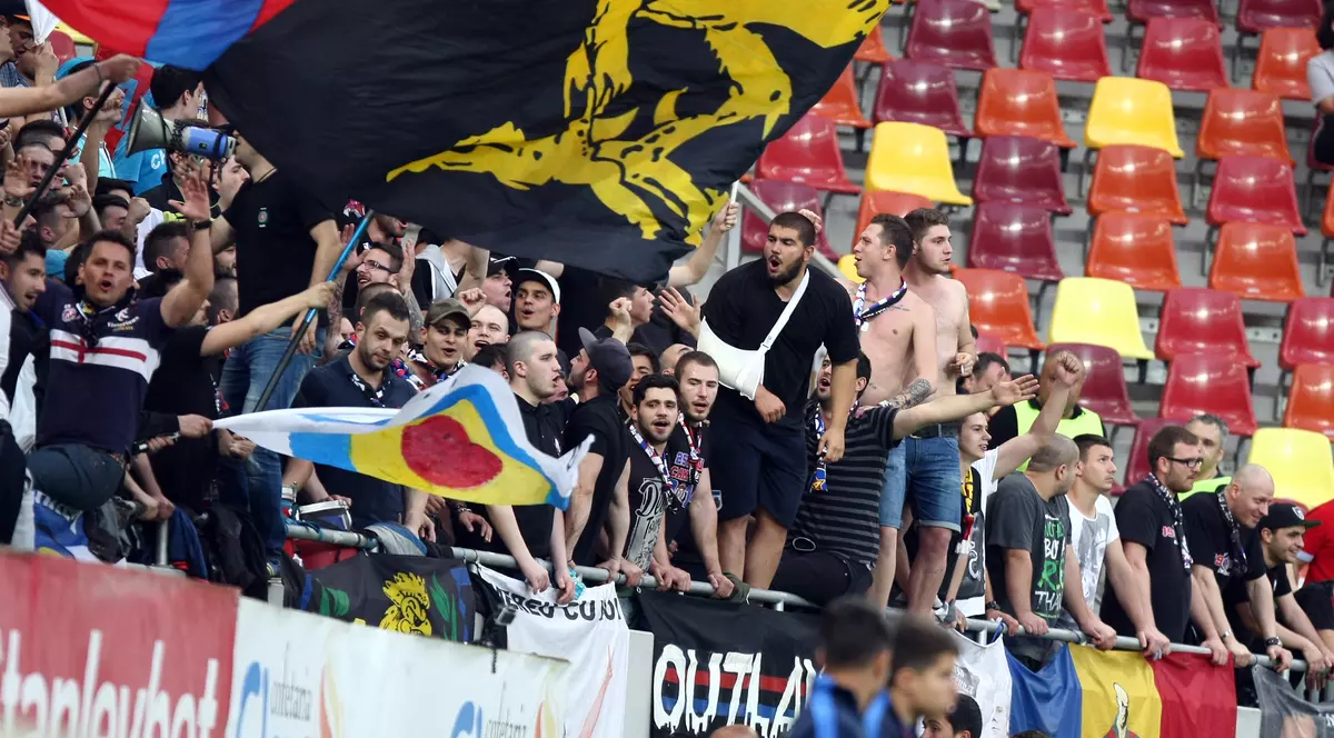 INCREDIBIL. Câţi stelişti merg mâine în Giuleşti la meciul cu Rapid